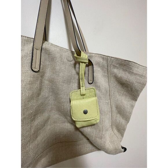 New Free People Street Sounds Pod Clip  leather - Picture 2 of 11